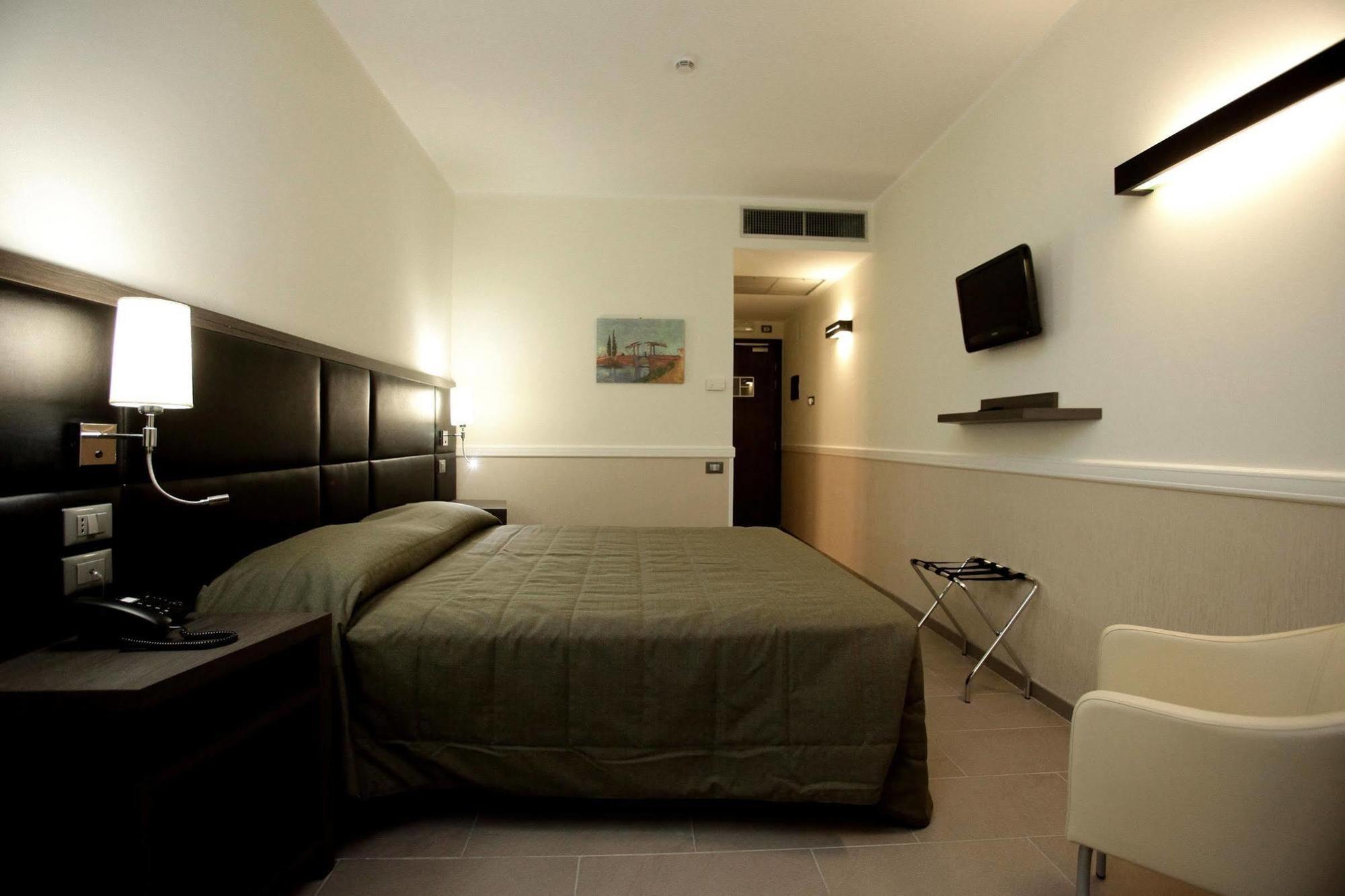 Hotel Artis Roma Dış mekan fotoğraf